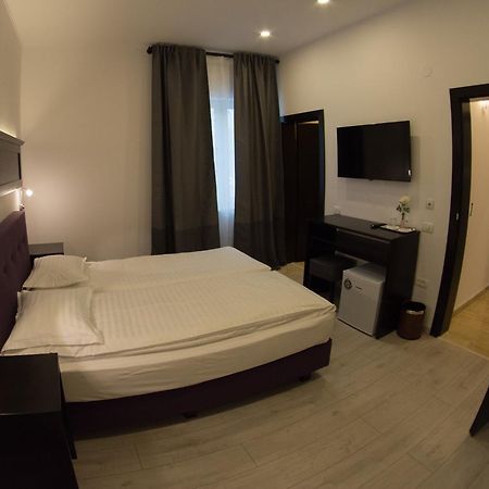 Bed and Breakfast Casa Branga Deva Esterno foto