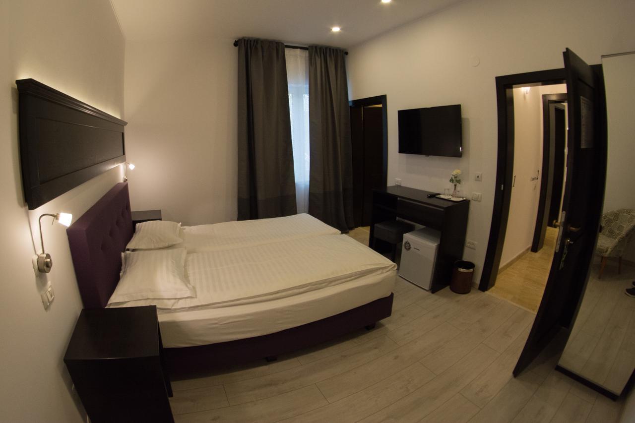 Bed and Breakfast Casa Branga Deva Esterno foto