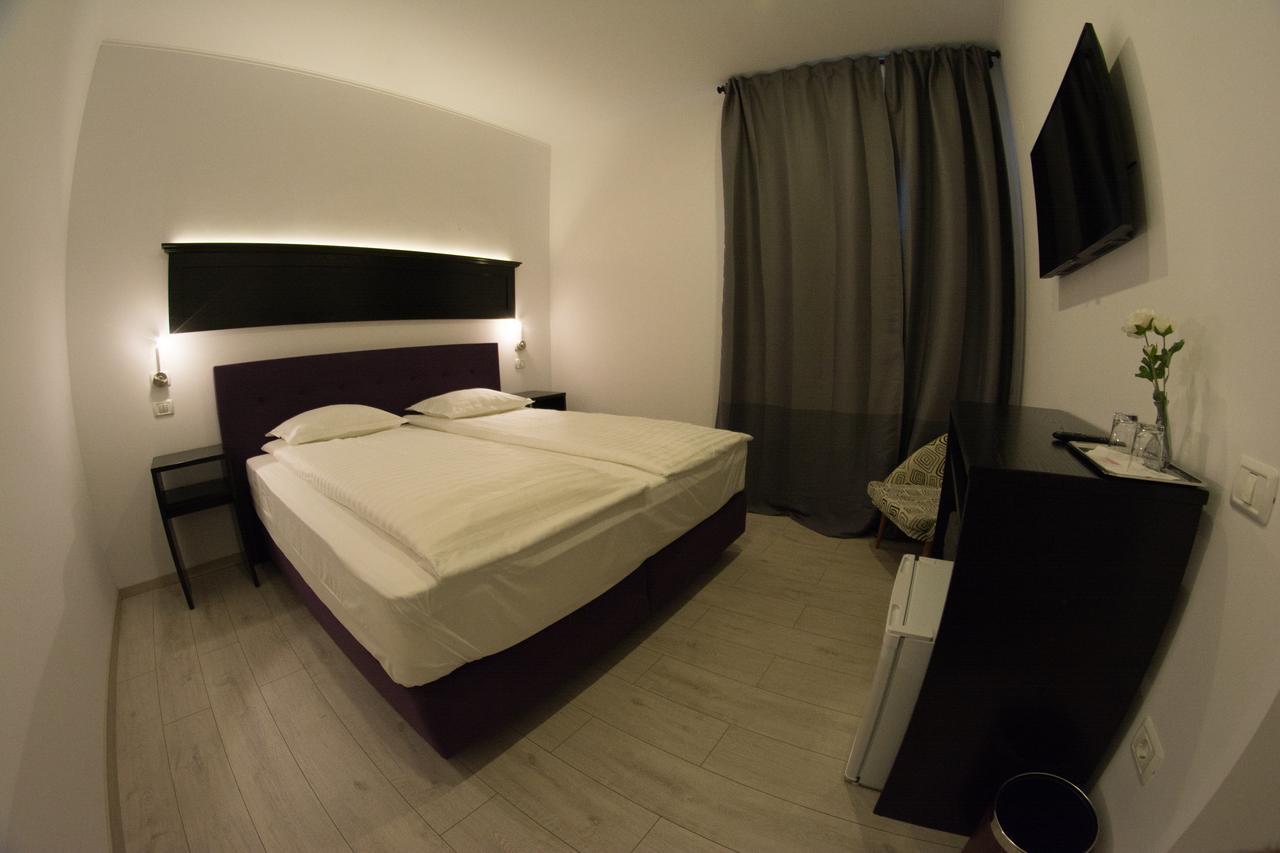 Bed and Breakfast Casa Branga Deva Esterno foto